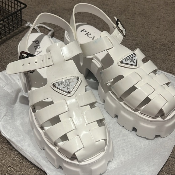 Used white Prada sandal - Picture 3 of 3